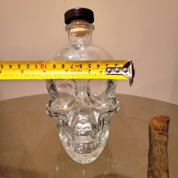 Crystal Head skull vodka decanter - Picture 6 of 15